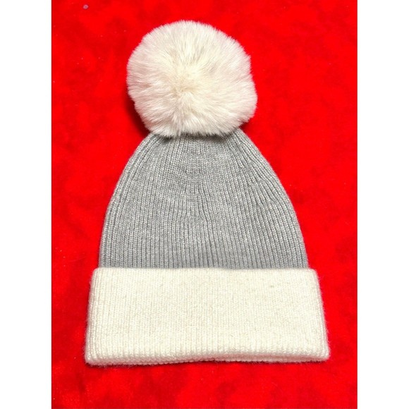 Grey Gray & Cream Beanie Hat with Pom Pom Winter Snow Ski - Picture 1 of 2